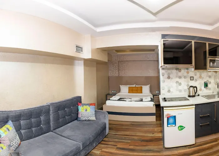 Butterfly Aparthotel 3*