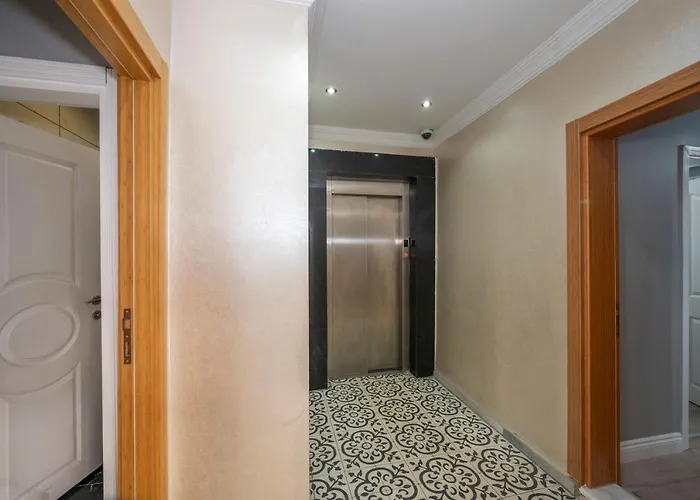 Butterfly Aparthotel 3*