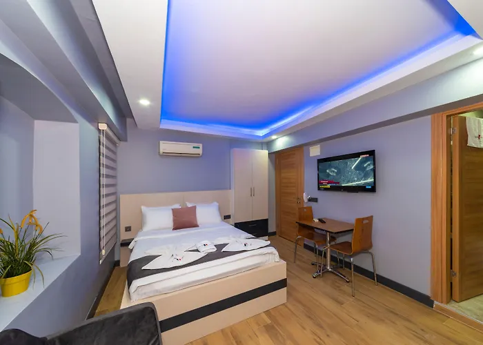 Butterfly Aparthotel 3*