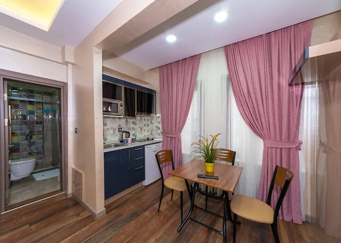 Butterfly Aparthotel 3*