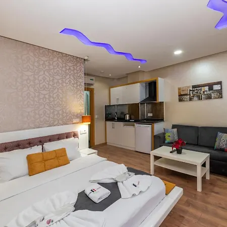 Butterfly Aparthotel 3*