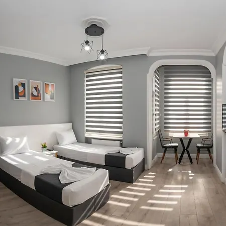 Butterfly Apart Otel 3*